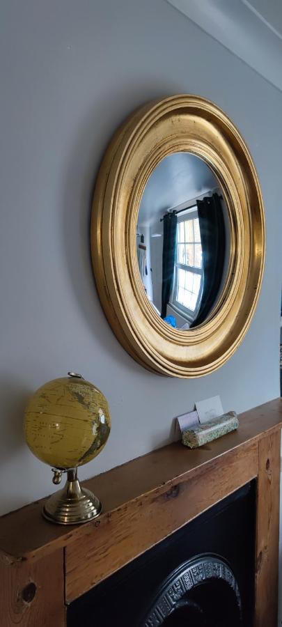 Windsor Cottage: Cosy, Charming, Full Of Character Esterno foto