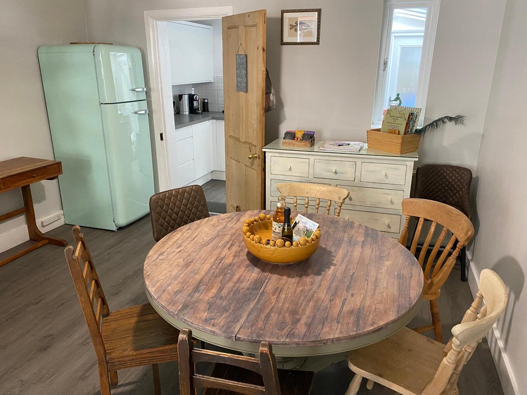 Windsor Cottage: Cosy, Charming, Full Of Character Esterno foto